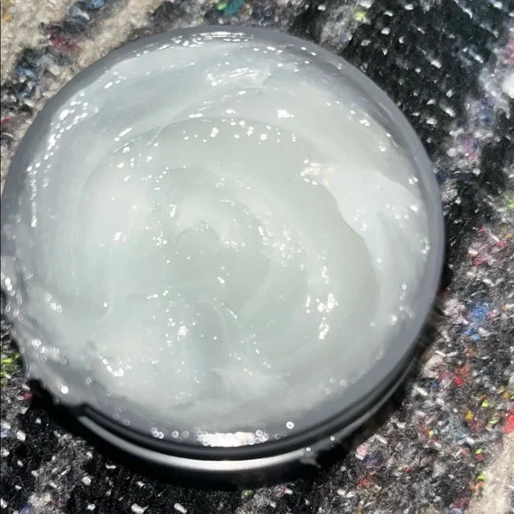 New Seal Monat Molding Shine Pomade - Medium Hold - Picture 6 of 13